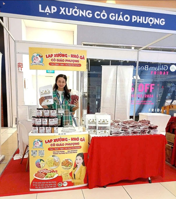 Chủ Hộ kinh doanh Phan Thành Thuận) tin tưởng lạp xưởng tươi từ cơ sở sẽ có nhiều cơ hội quảng bá tại “siêu đô thị” TP. HCM  Chủ Hộ kinh doanh Phan Thành Thuận) tin tưởng lạp xưởng tươi từ cơ sở sẽ có nhiều cơ hội quảng bá tại “siêu đô thị” TP. HCM