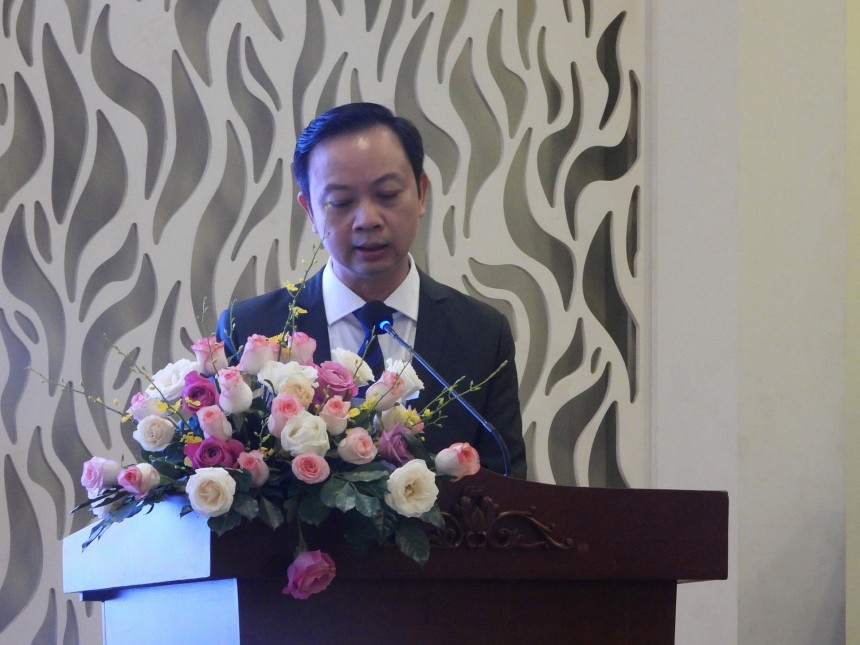 Ông Nguyễn Viết Hồng, Chủ tịch Hội đồng quản trị Công Ty Cổ Phần Phát Triển Khoa Học Công Nghệ Vina phát biểu tại Hội thảo Ông Nguyễn Viết Hồng, Chủ tịch Hội đồng quản trị Công Ty Cổ Phần Phát Triển Khoa Học Công Nghệ Vina phát biểu tại Hội thảo