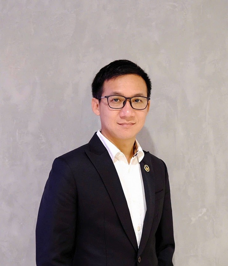 Ông Đặng Khánh Duy, Giám đốc Công ty TNHH Tân Nhiên luôn trăn trở trước tình trạng hàng lậu, hàng giả tràn lan, ảnh hưởng đến uy tín, thương hiệu những người làm nghề chân chính Ông Đặng Khánh Duy, Giám đốc Công ty TNHH Tân Nhiên luôn trăn trở trước tình trạng hàng lậu, hàng giả tràn lan, ảnh hưởng đến uy tín, thương hiệu những người làm nghề chân chính