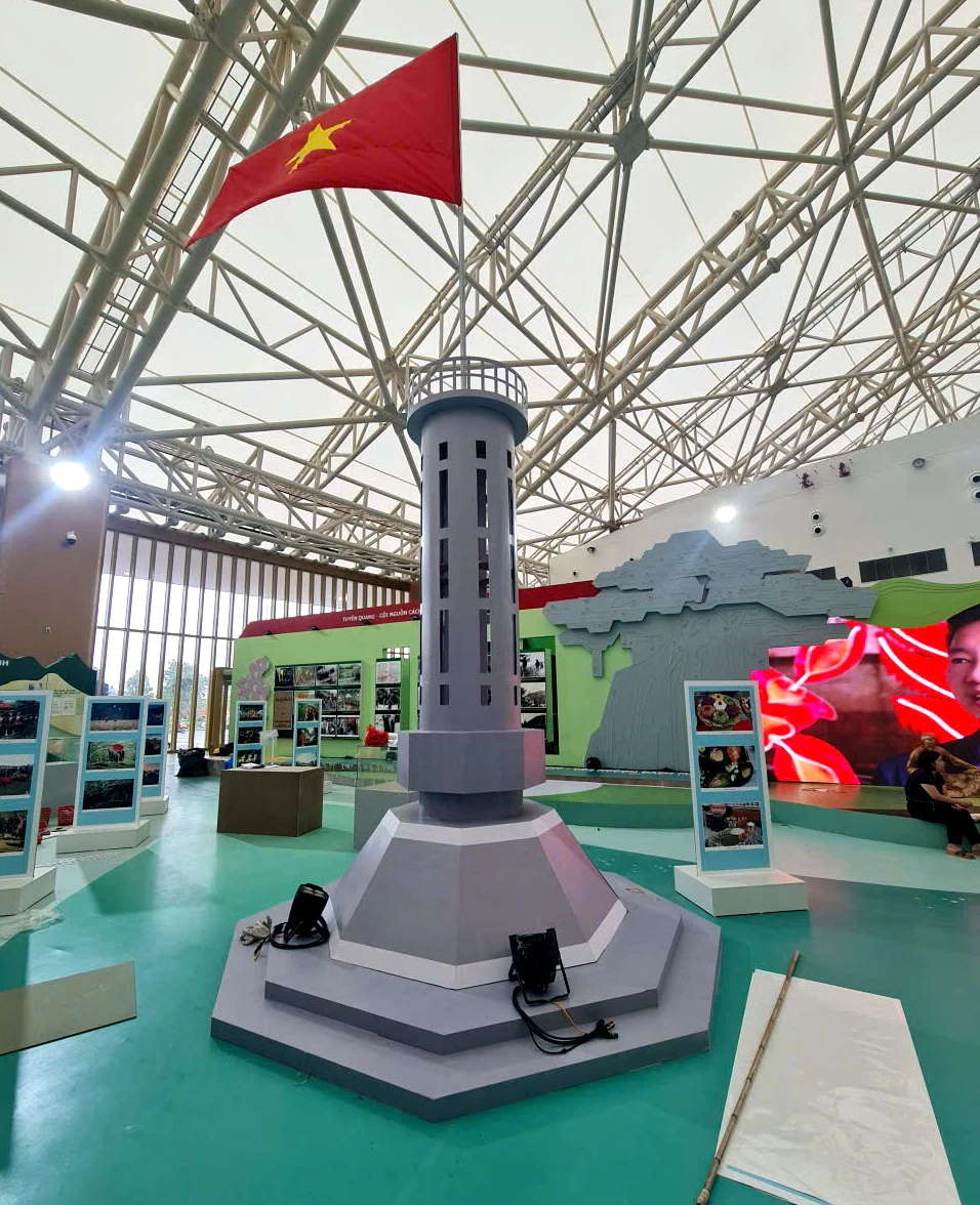 Tuyên Quang chuẩn bị cho Triển lãm thành tựu 80 năm Quốc khánh Tuyên Quang chuẩn bị cho Triển lãm thành tựu 80 năm Quốc khánh