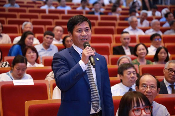 Doanh nhân, chuyên gia, nhà khoa học doanh nghiệp Lê Văn Vương - Giám đốc Công ty TNHH SX & TM Vương Thành Công  Doanh nhân, chuyên gia, nhà khoa học doanh nghiệp Lê Văn Vương - Giám đốc Công ty TNHH SX & TM Vương Thành Công