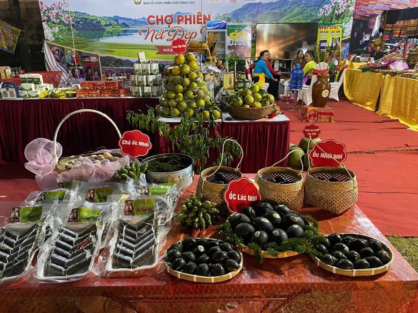 2-	Chả ốc nhồi Mơ Đức được công nhận là sản phẩm OCOP 3 sao cuối năm 2024.