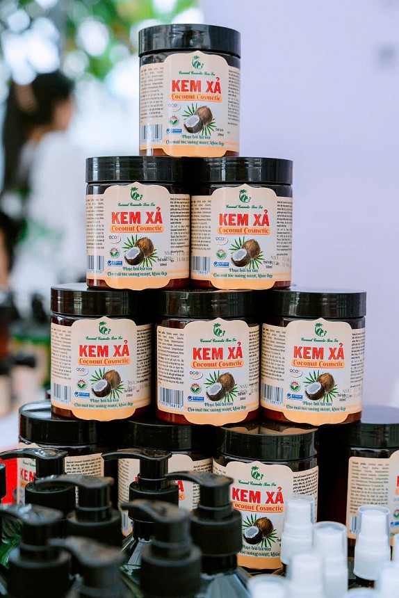 Vĩnh Long: Khởi nghiệp tuổi xế chiều, người đàn ông U80 thành công với sản phẩm OCOP Vĩnh Long: Khởi nghiệp tuổi xế chiều, người đàn ông U80 thành công với sản phẩm OCOP