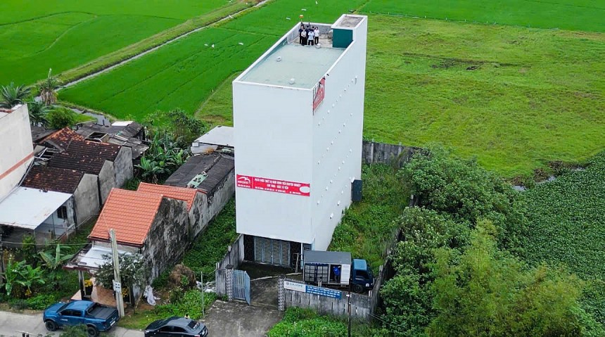 Nhà nuôi chim yến của Công ty TNHH XNK Yến sào Cù Lao Ré Nhà nuôi chim yến của Công ty TNHH XNK Yến sào Cù Lao Ré