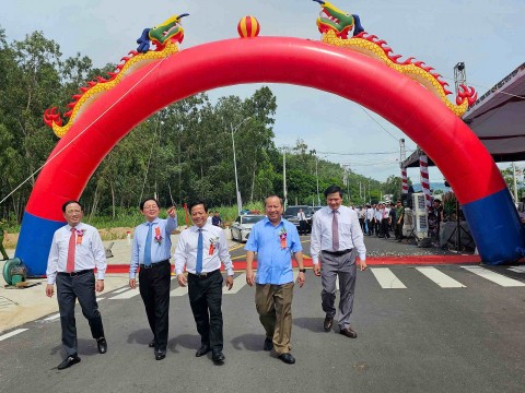 gia lai khanh thanh hai cong trinh giao thong trong diem chao mung dai hoi dang bo tinh