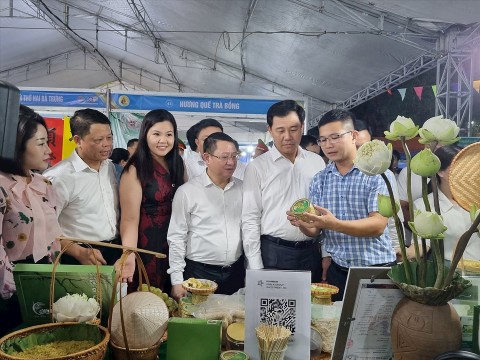 day manh quang ba lang nghe gan voi du lich