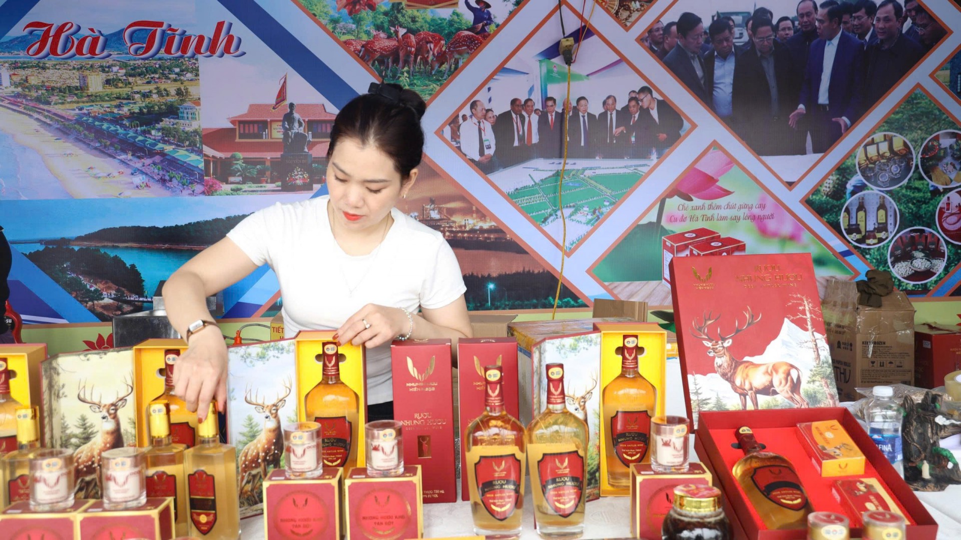 Sơn La: Sẵn sàng cho Hội chợ nông sản Tây Bắc Sơn La: Sẵn sàng cho Hội chợ nông sản Tây Bắc