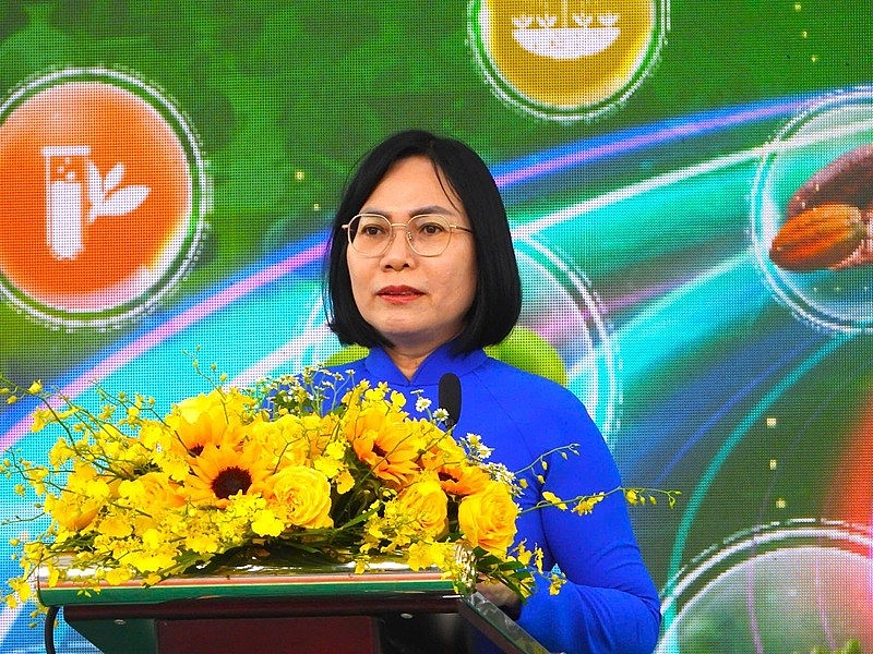 Bà Nguyễn Thị Hoàng, Tỉnh ủy viên, Phó Chủ tịch UBND tỉnh Đồng Nai phát biểu tại lễ công bố Bà Nguyễn Thị Hoàng, Tỉnh ủy viên, Phó Chủ tịch UBND tỉnh Đồng Nai phát biểu tại lễ công bố