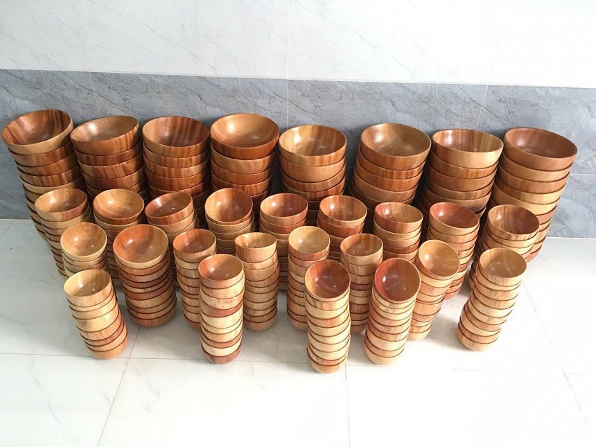 Hoạt động chủ yếu theo hình thức gia công truyền thống làng nghề, cơ sở ông Chương chịu không ít trở ngại về xây dựng thương hiệu riêng, đòi hỏi cần nâng cao năng lực cạnh tranh trên thị trường