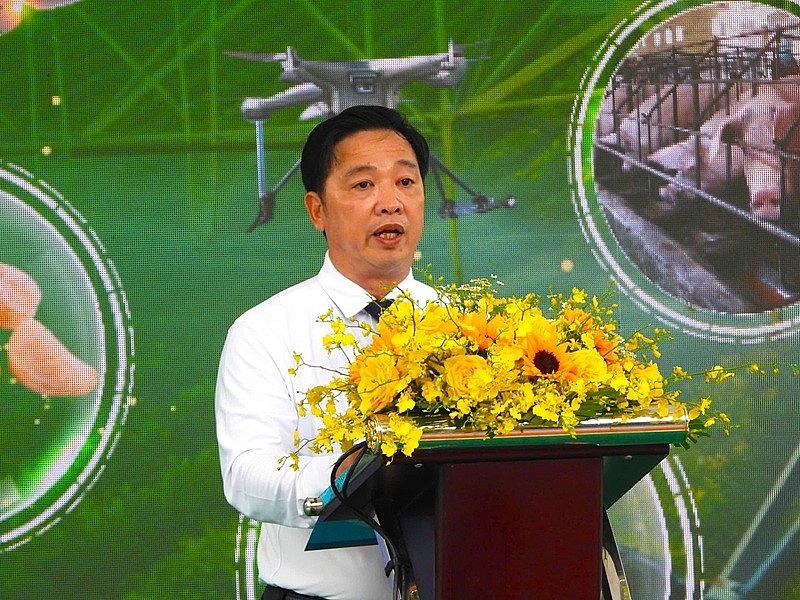 Ông Nguyễn Văn Thắng, Phó Giám đốc Sở Nông nghiệp và Môi trường tỉnh Đồng Nai công bố định hướng chiến lược chương trình OCOP ở địa phương đến năm 2030 Ông Nguyễn Văn Thắng, Phó Giám đốc Sở Nông nghiệp và Môi trường tỉnh Đồng Nai công bố định hướng chiến lược chương trình OCOP ở địa phương đến năm 2030