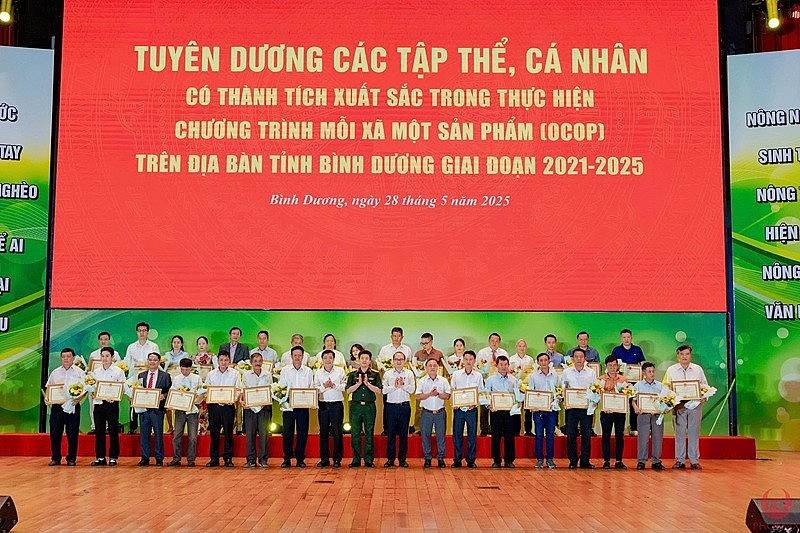 KingWood được tuyên dương là tập thể, cá nhân có thành tích xuất sắc trong thực hiện Chương trình OCOP) trên địa bàn tỉnh Bình dương giai đoạn 2021 - 2025