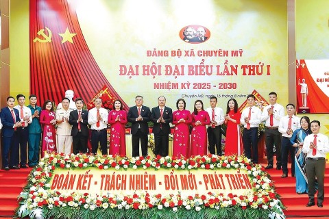 chuyen my but pha sau sap nhap xay dung nong thon moi hien dai