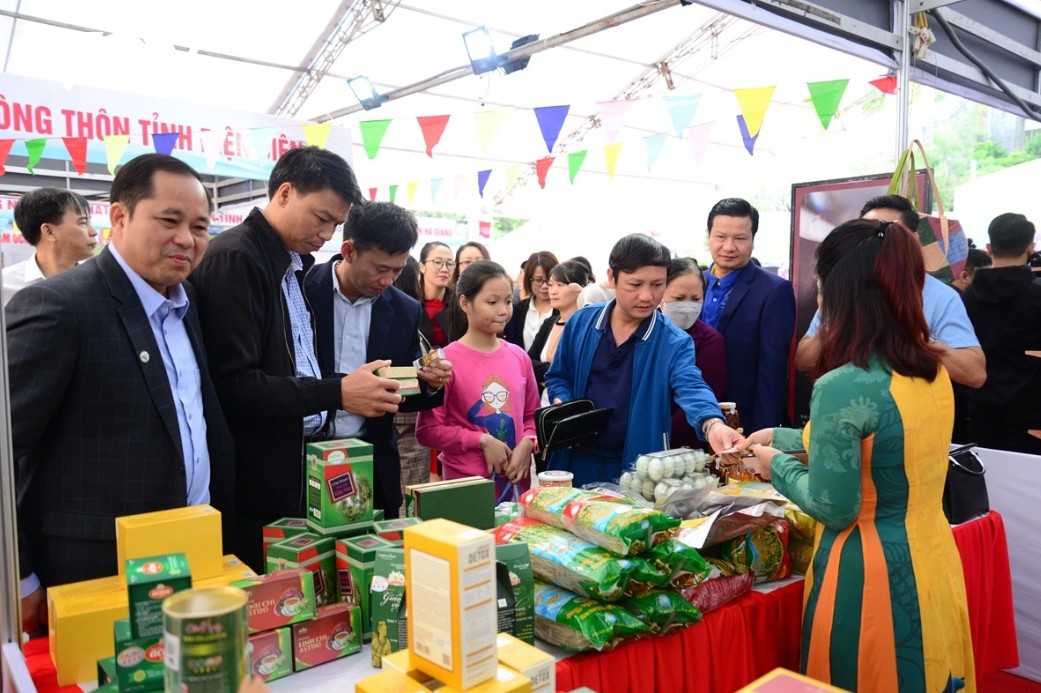 Chuyển đổi bao bì xanh để nâng tầm giá trị sản phẩm OCOP Chuyển đổi bao bì xanh để nâng tầm giá trị sản phẩm OCOP