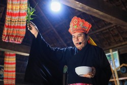 Người thầy Mo và hành trình giữ lửa văn hóa Mường