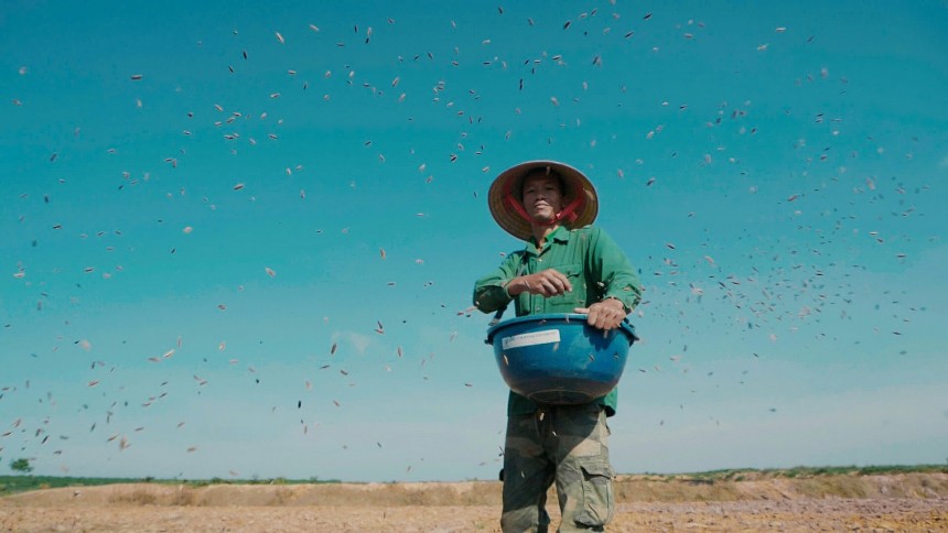 Đứng trước thách thức từ cả yếu tố con người lẫn tự nhiên, HTX đã thực hiện nhiều biện pháp can thiệp, góp phần nâng cao thay đổi tư duy bà con và đảm bảo chất lượng sản phẩm Đứng trước thách thức từ cả yếu tố con người lẫn tự nhiên, HTX đã thực hiện nhiều biện pháp can thiệp, góp phần nâng cao thay đổi tư duy bà con và đảm bảo chất lượng sản phẩm