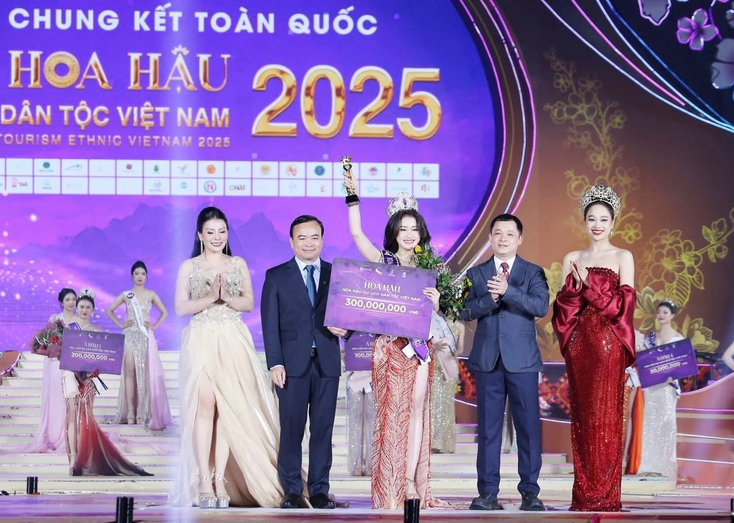 Đăng quang hoa hậu Du lịch Dân tộc Việt Nam 2025: Kỳ vọng lan tỏa giá trị OCOP