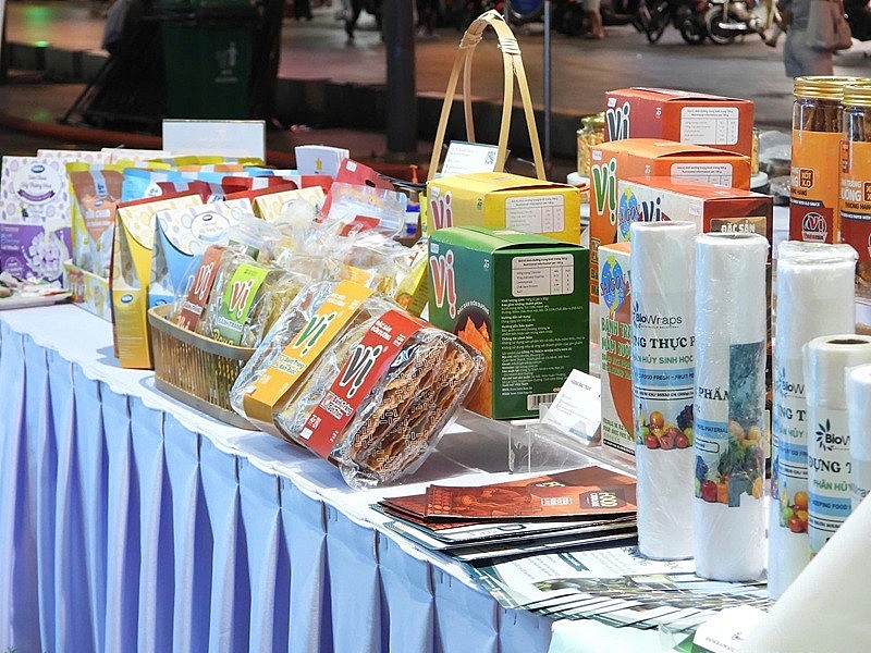 Một số sản phẩm nông sản sạch, thực phẩm xanh được các đơn vị tham gia giới thiệu tại sự kiện