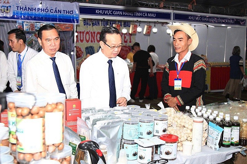 Sự kiện kết nối giao thương sản phẩm OCOP TP. HCM lần thứ I năm 2025, thu hút đông đảo khách tham quan Sự kiện kết nối giao thương sản phẩm OCOP TP. HCM lần thứ I năm 2025, thu hút đông đảo khách tham quan