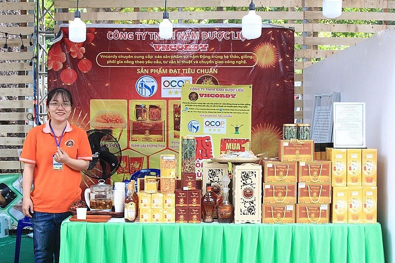 Sôi nổi hoạt động kết nối giao thương tại OCOP TP. HCM năm 2025 Sôi nổi hoạt động kết nối giao thương tại OCOP TP. HCM năm 2025