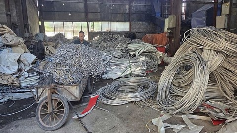 ninh binh siet quan ly moi truong tai hai lang nghe o nhiem keo dai