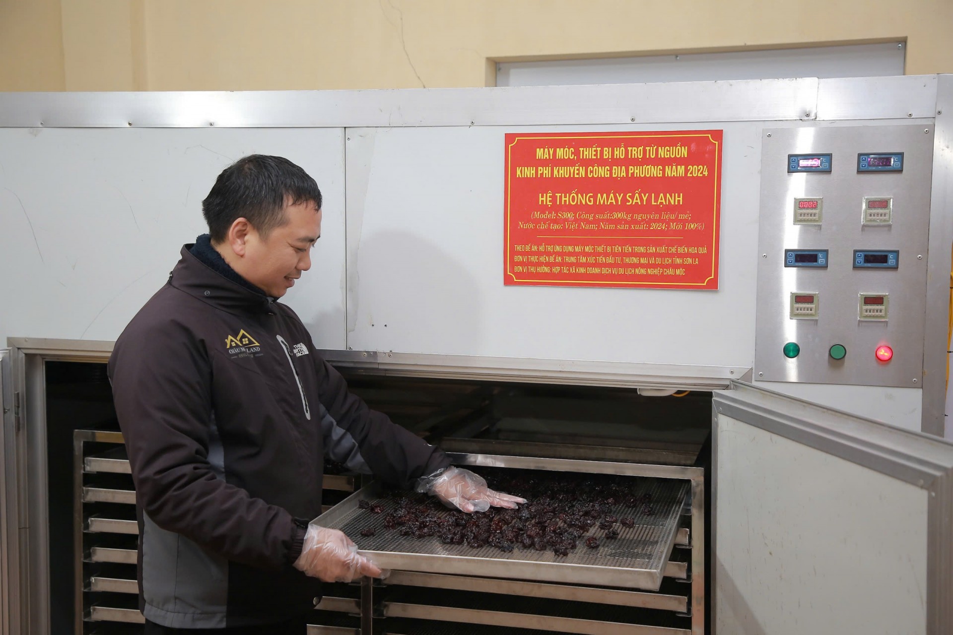 Công nghệ “giữ mùa” cho hoa quả đặc sản ở Mộc Châu