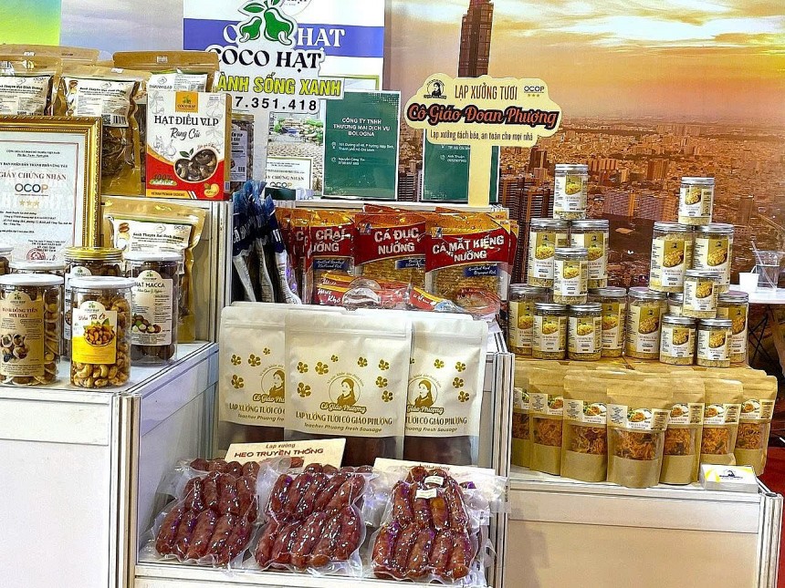 Lạp xưởng tươi cô giáo Phượng - sản phẩm OCOP 3 sao tại Bình Dương (nay là TP. HCM)