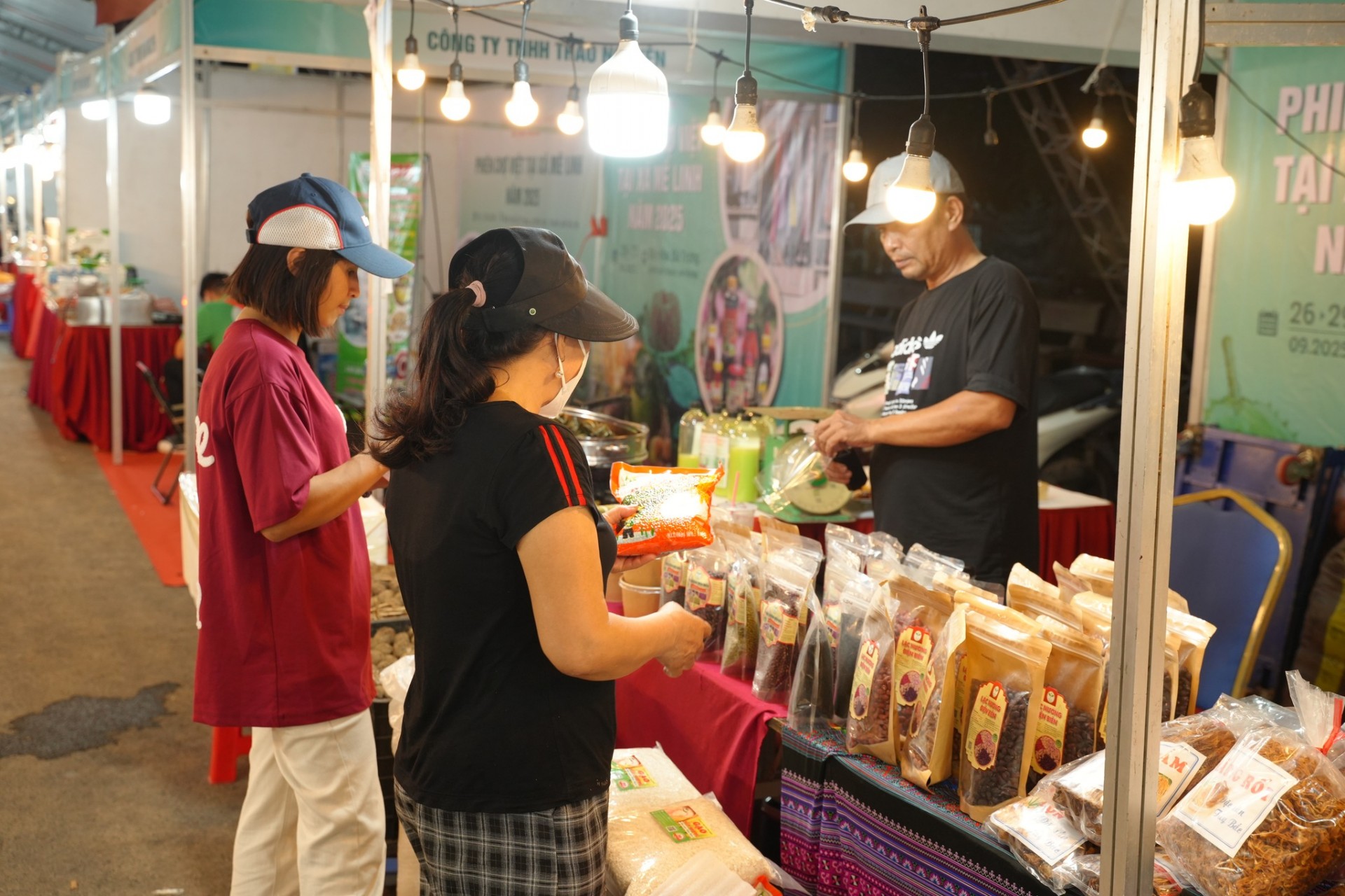 chuỗi Triển lãm quảng bá, giao thương kết nối sản phẩm OCOP, thủ công mỹ nghệ và làng nghề 