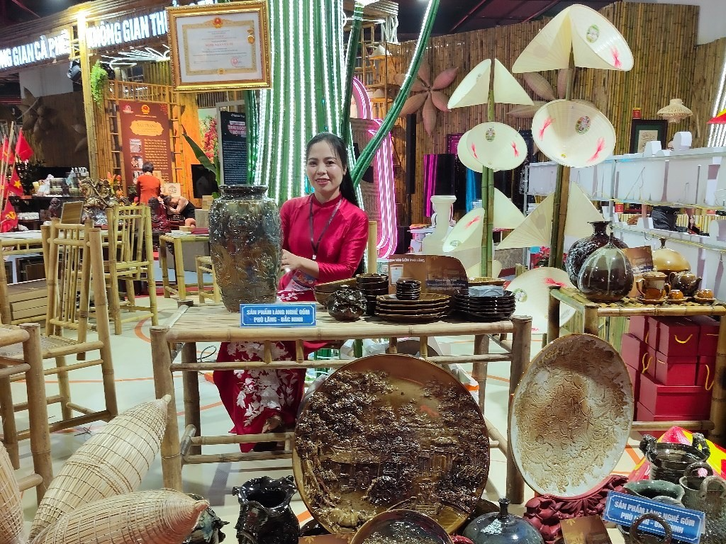 Gốm Phù Lãng nâng tầm giá trị truyền thống qua sản phẩm OCOP