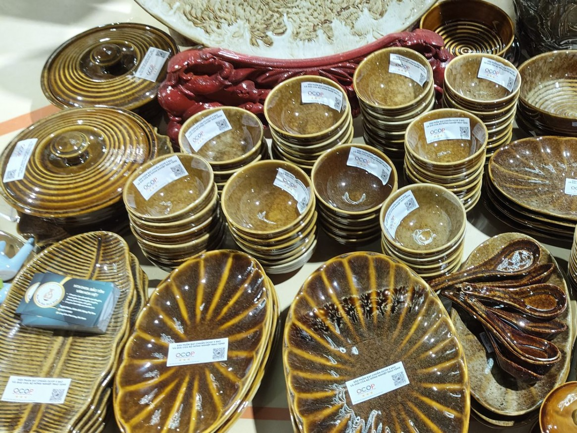 Gốm Phù Lãng nâng tầm giá trị truyền thống qua sản phẩm OCOP