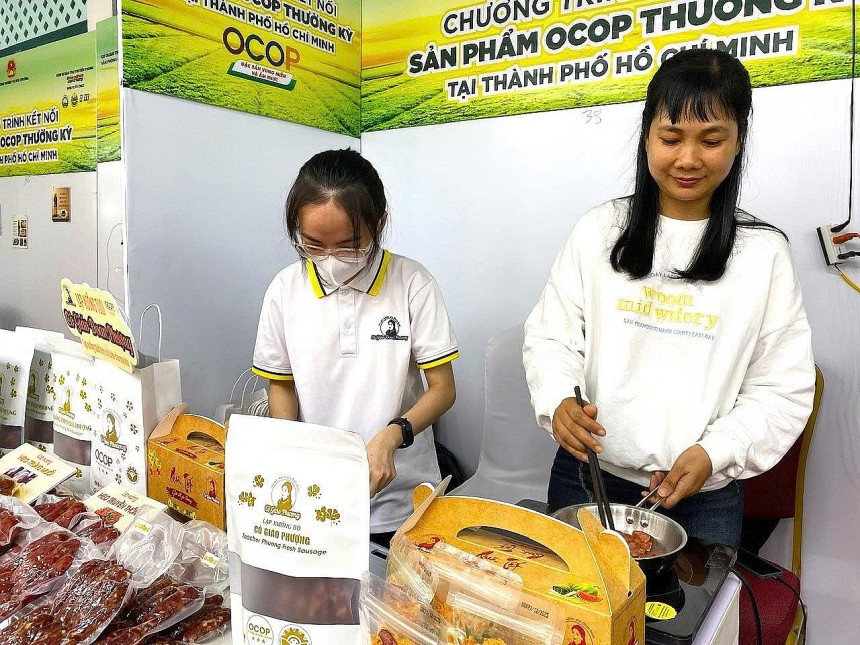 Khai mạc Hội chợ “OCOP đặc sản vùng miền và ẩm thực” tại TP. HCM