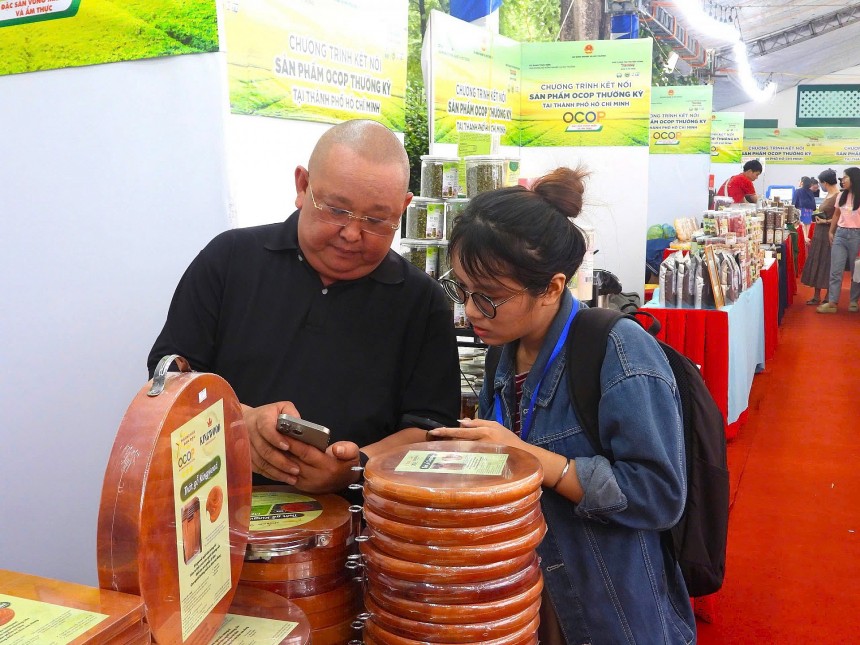 Khai mạc Hội chợ “OCOP đặc sản vùng miền và ẩm thực” tại TP. HCM