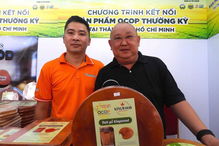 Ông Nguyễn Nhật Chương (KingWood) kỳ vọng Hội chợ trở thành diễn đàn hiệu quả để quảng bá sản phẩm OCOP thớt gỗ từ làng nghề mộc Bình Dương