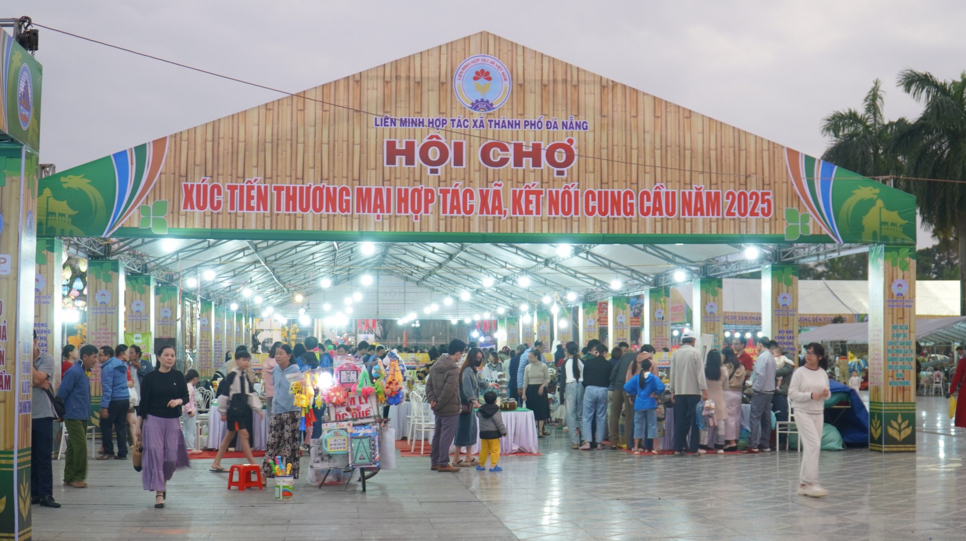 Đà Nẵng khai mạc Triển lãm sản phẩm OCOP cuối năm