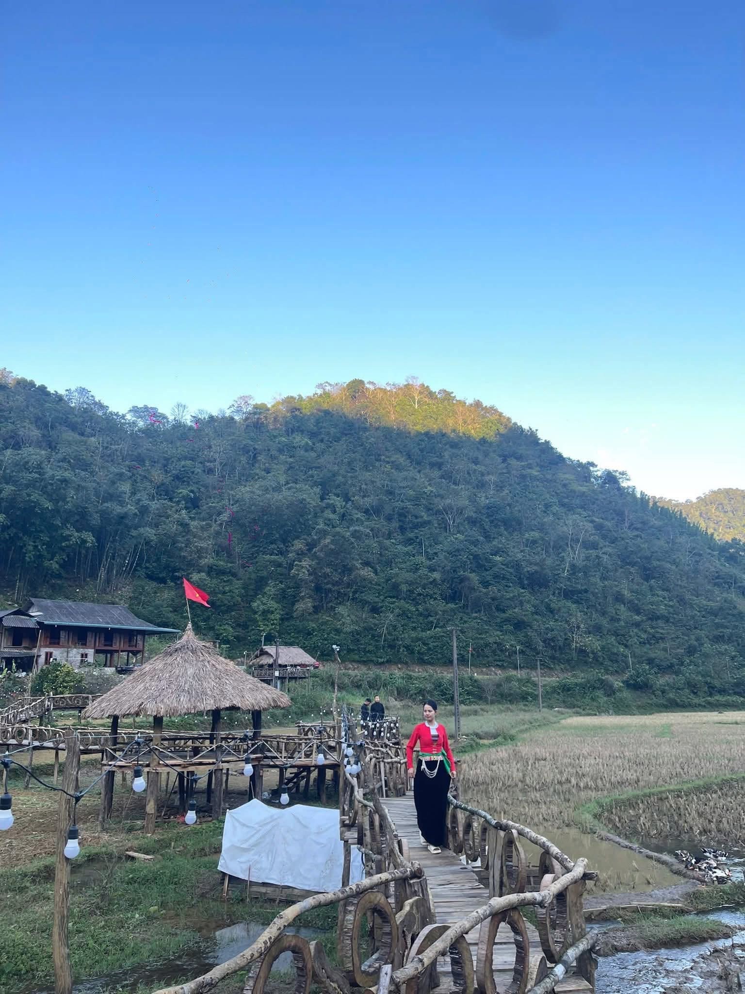 Săn mây trên “nóc nhà” xứ Mường Bi