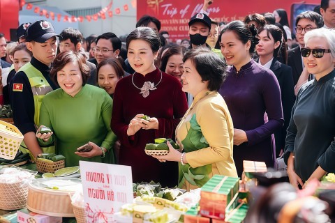 banh keo bao minh khang dinh thuong hieu quoc gia voi nhung dau an noi bat nam 2025