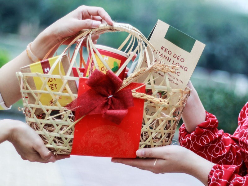 Nhiều đặc sản làng nghề và sản phẩm OCOP trên kệ hàng Tết Nhiều đặc sản làng nghề và sản phẩm OCOP trên kệ hàng Tết