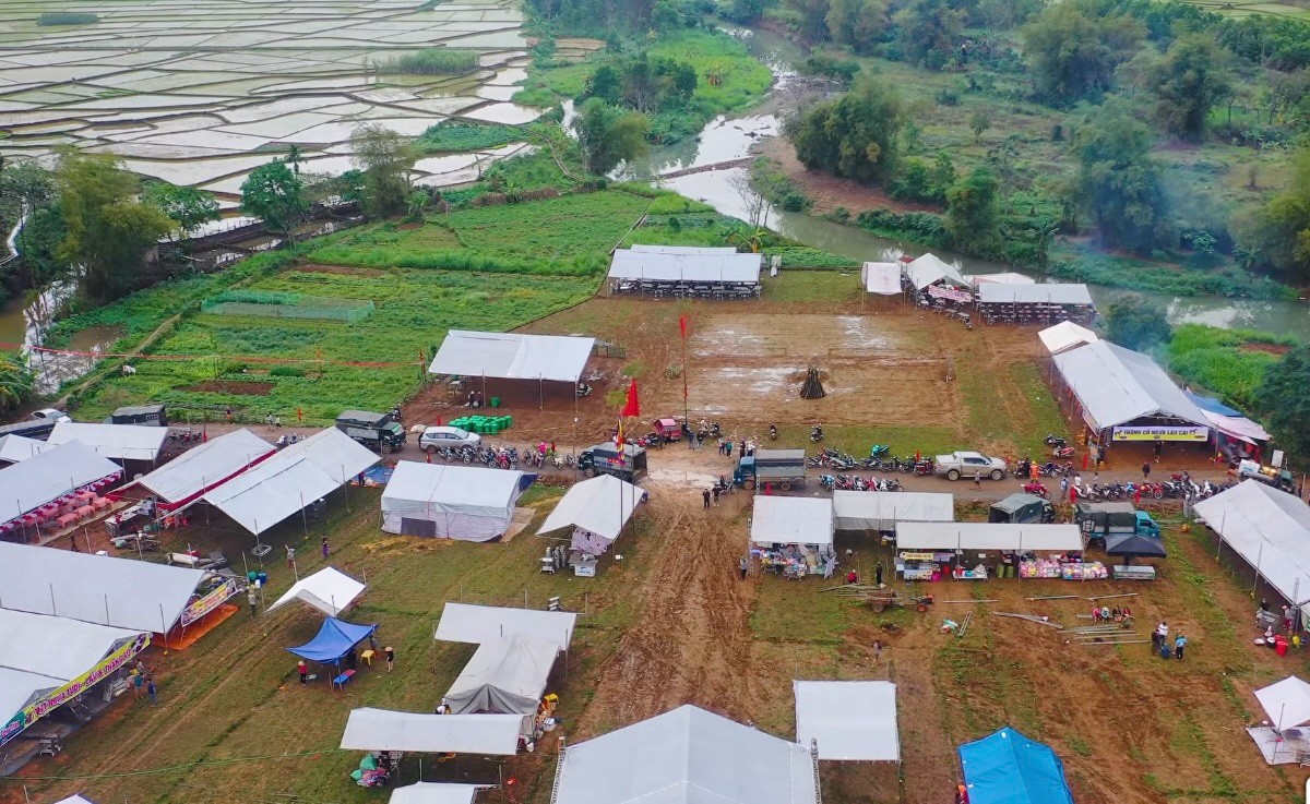 Mường Vang trong ngày Khai hạ.