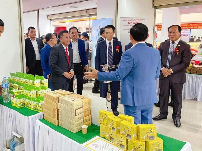 Từ bục giảng đến giấc mơ nâng tầm vị cay nồng của gừng sẻ Quảng Nam