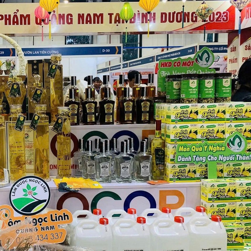 Tuy phải chật vật tìm lời giải bài toán “thương mại điện tử”, nhưng bà Tiến tin rằng, chất lượng sản phẩm cùng cái tâm người làm nghề và sự đồng hành tháo gỡ từ các ngành chức năng sẽ sớm giúp các Hộ kinh doanh vượt khó