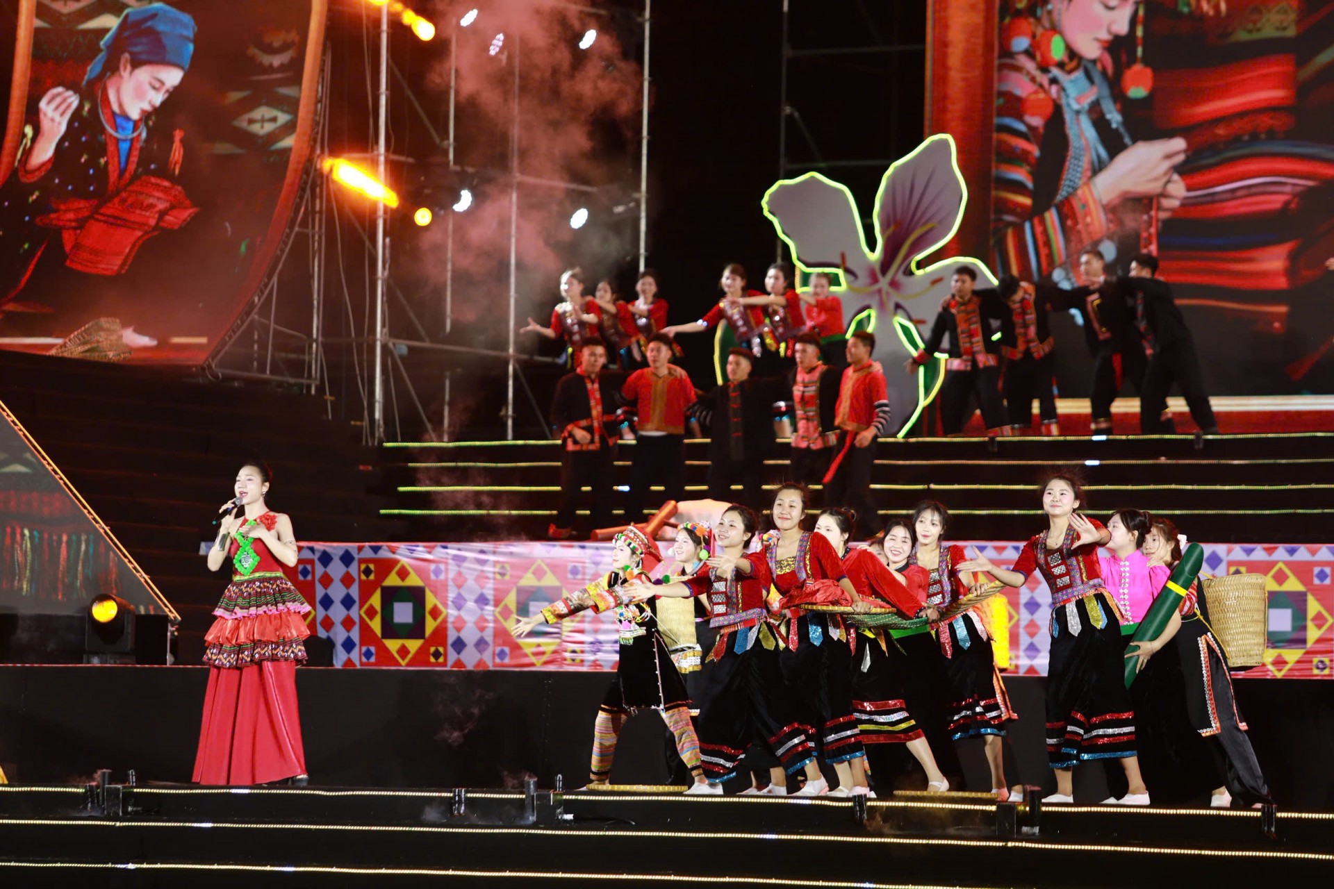Các tiết mục nghệ thuật trong chương trình khai mạc Lễ hội.