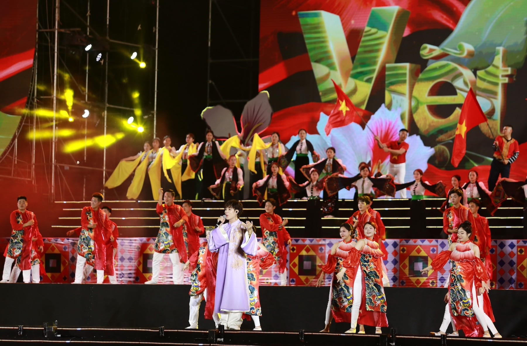 Khai hội Hoa Ban 2026: Khát vọng vươn mình từ miền cực Tây