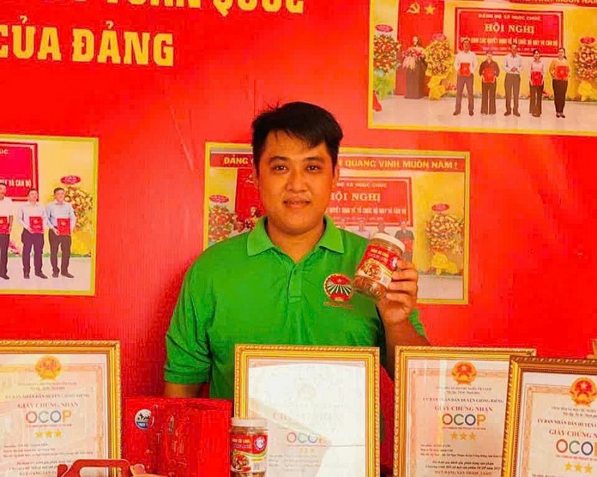 Nhờ tập trung vào đầu tư bài bản, thương hiệu “Mắm cá Hoàng Anh” đã đạt chứng nhận OCOP 3 sao, thêm cơ hội tiến vào các cửa hàng đặc sản, điểm bán sản phẩm vùng miền