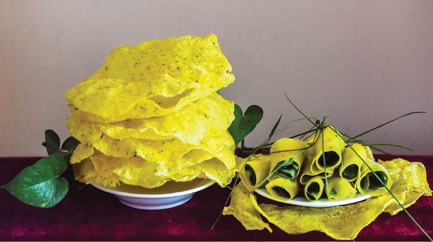 Tương truyền, bánh tráng là món “lương khô” được ra đời trong thời gian chuẩn bị lương thực  cho cuộc hành quân thần tốc Bắc phạt của nghĩa quân Tây Sơn.