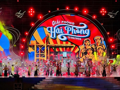 le hoi hoa phuong do 2026 toa sang ky niem 71 nam giai phong hai phong