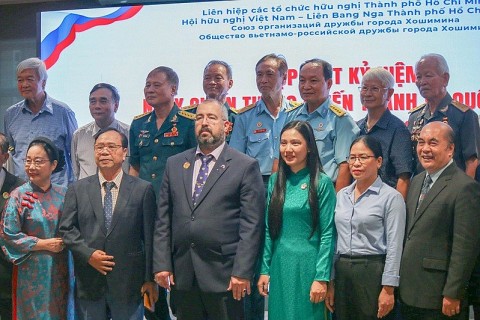 tiep noi tinh than ngay chien thang vun dap tinh huu nghi viet nga