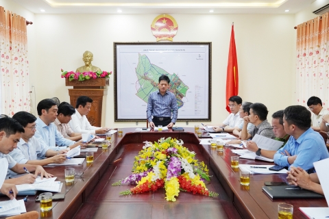 pho chu tich ubnd tinh le van bao kiem tra chi dao thuc hien chuong trinh xay dung nong thon moi tai xa le thuy