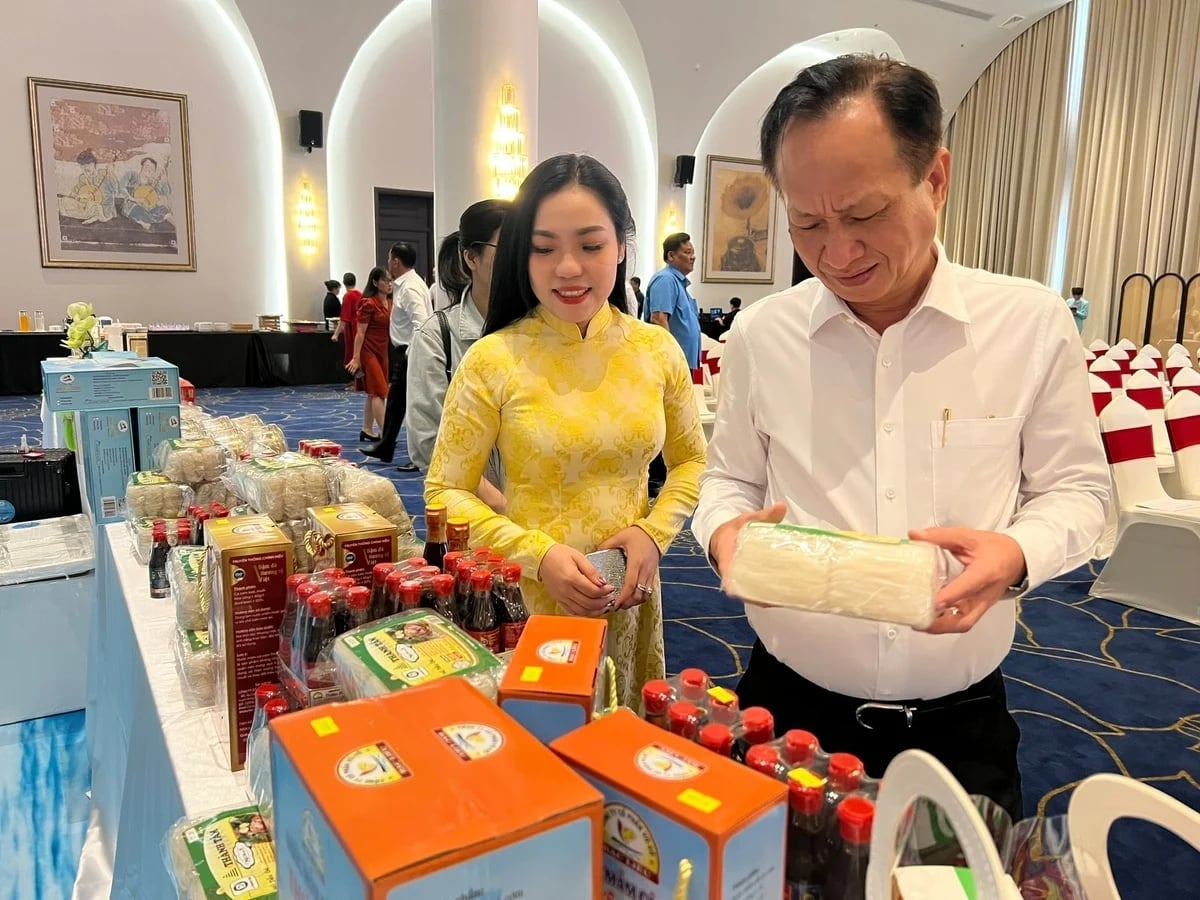 Từ chứng nhận OCOP đến khẳng định thương hiệu và chất lượng sản phẩm. Từ chứng nhận OCOP đến khẳng định thương hiệu và chất lượng sản phẩm.