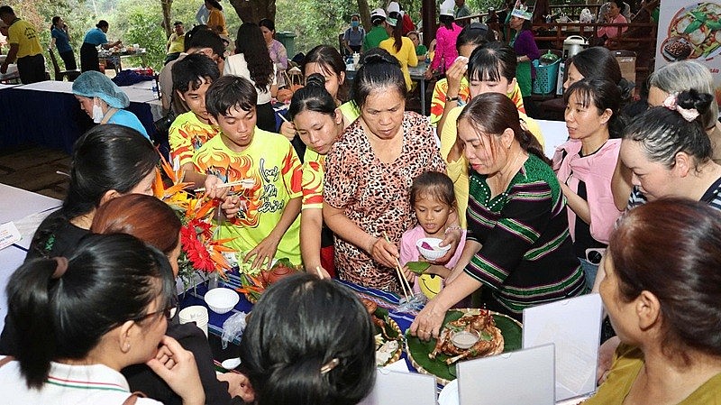 TP. Đồng Nai khuyến khích doanh nghiệp khai thác tối đa nguồn phụ phẩm, tận dụng cả giá trị vỏ hạt, vỏ lụa, giảm thiểu tối đa phát thải ra môi trường