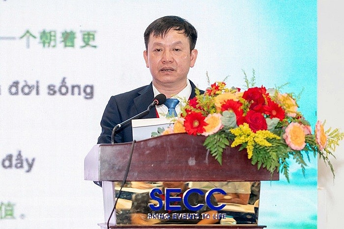 Ông Huỳnh Tấn Đạt, Cục trưởng Cục Trồng trọt và Bảo vệ thực vật phát biểu tại lễ khai mạc Ông Huỳnh Tấn Đạt, Cục trưởng Cục Trồng trọt và Bảo vệ thực vật phát biểu tại lễ khai mạc