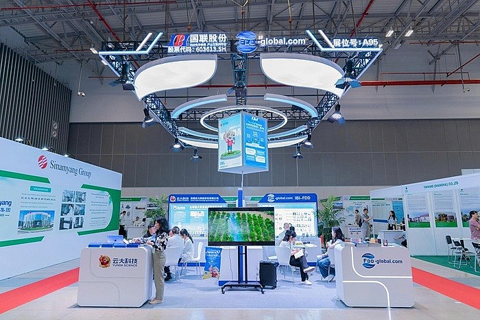 Triển lãm quy tụ hàng trăm nhà trưng bày sản phẩm công - nông nghiệp đa dạng cùng những đơn vị muốn giới thiệu, quảng bá giải pháp giúp hỗ trợ ngành nông nghiệp hiện đại Triển lãm quy tụ hàng trăm nhà trưng bày sản phẩm công - nông nghiệp đa dạng cùng những đơn vị muốn giới thiệu, quảng bá giải pháp giúp hỗ trợ ngành nông nghiệp hiện đại